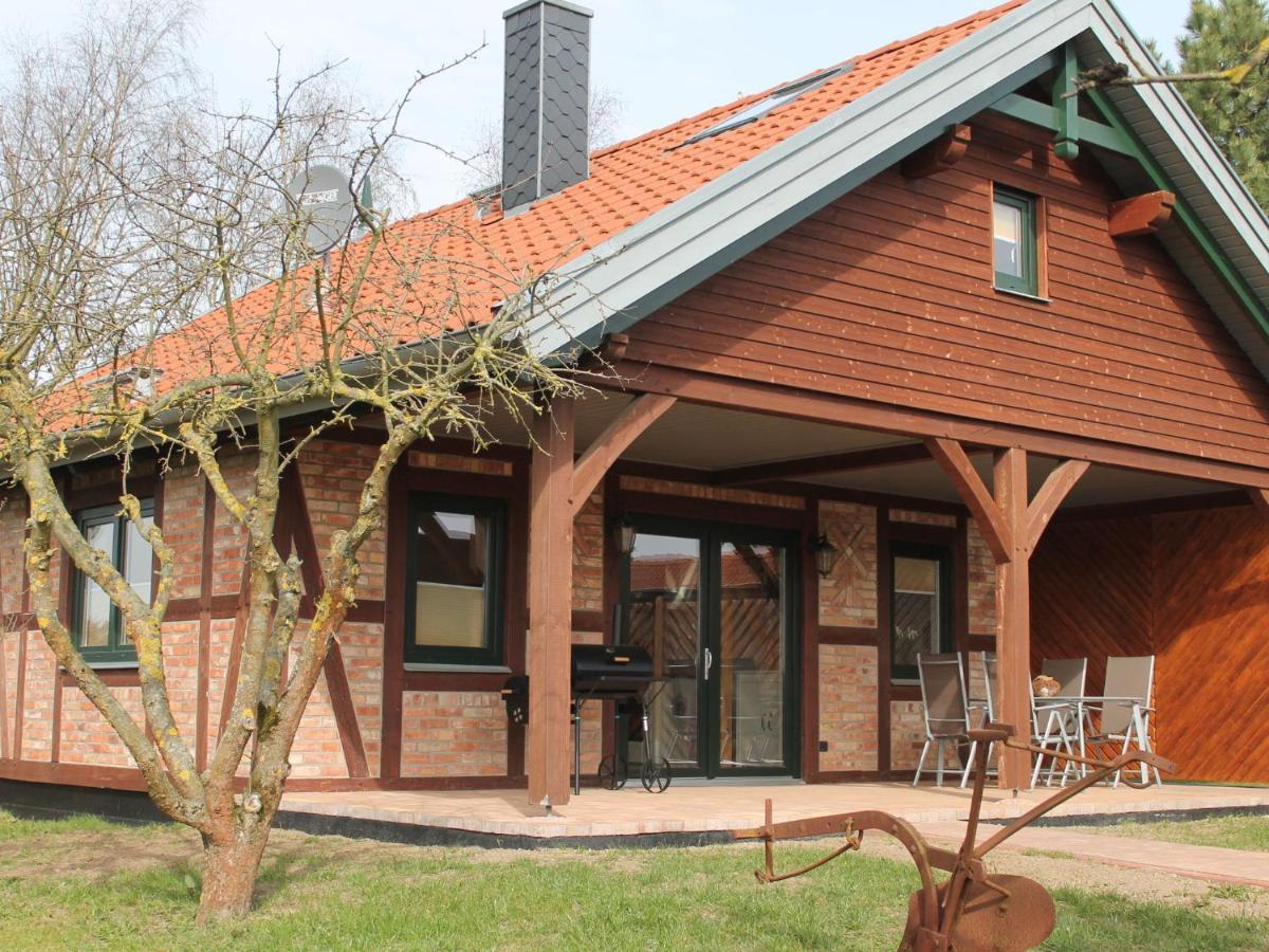 Comfy Farmhouse In Brusow With Garden Kröpelin Exterior foto