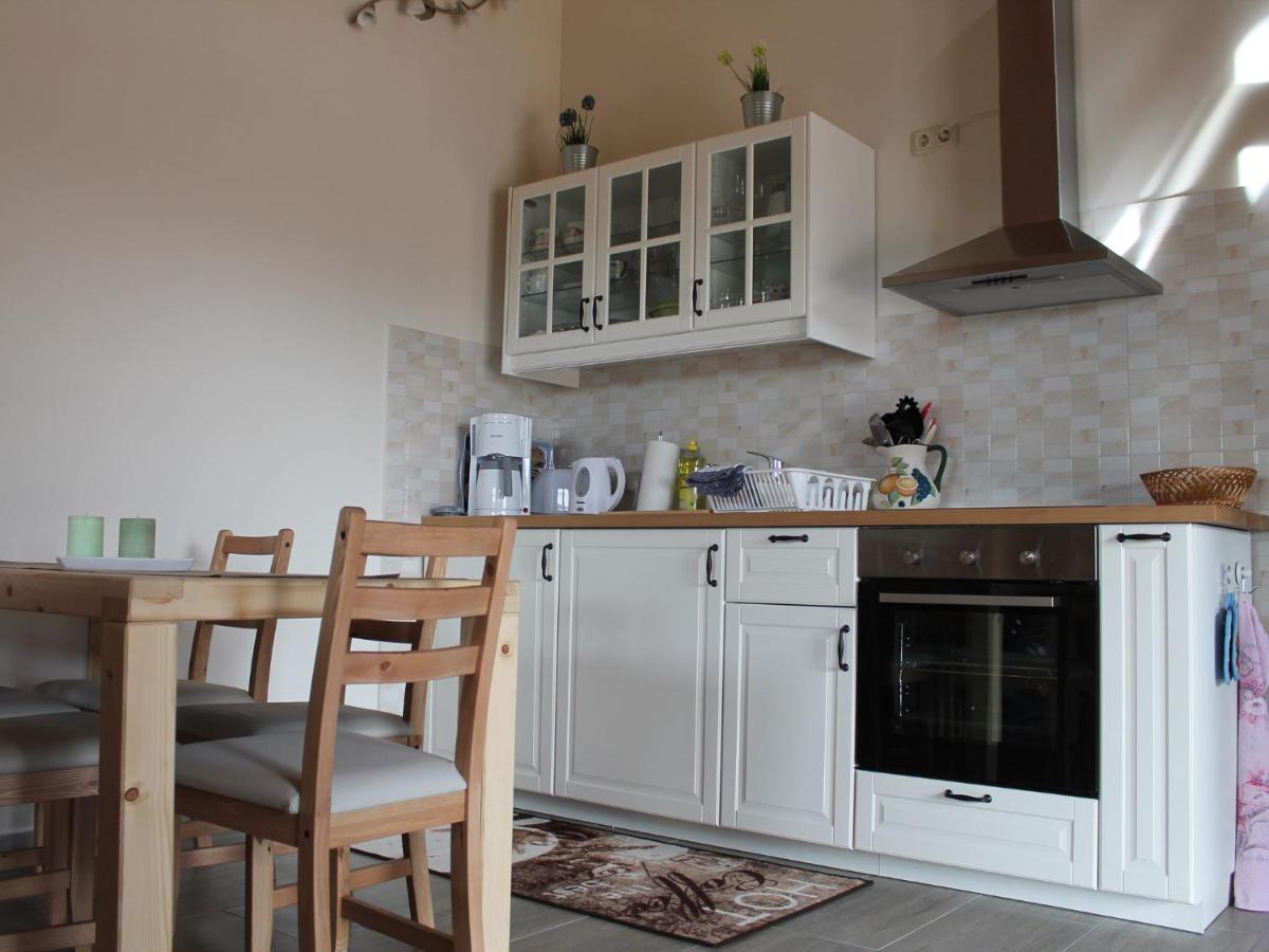 Comfy Farmhouse In Brusow With Garden Kröpelin Exterior foto